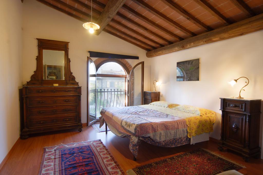 Agriturismo Le Volpaie Villa San Gimignano Szoba fotó